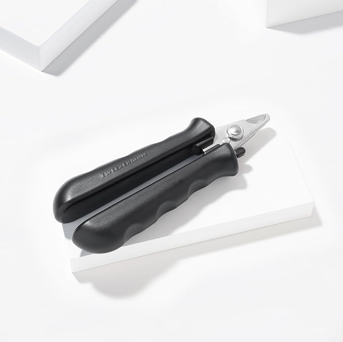Tweezerman Small Nail Clippers for Dogs & Cats, Manual Professional Dog & Cat Nail Trimmer with Ergonomic Handle
