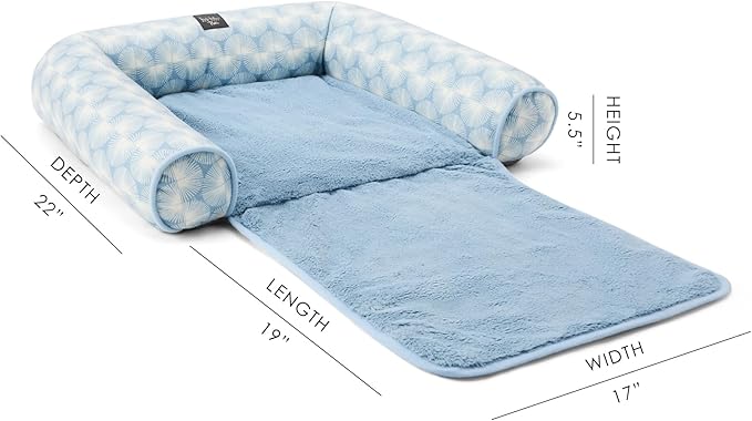 Nicole Miller New York PET Kendall Fluted Geo Cozy Couch Protector Pet Bed, Cozy & Calming, Non-Slip Bottom, Machine Washable, Blue, Large 40"x23"x4"
