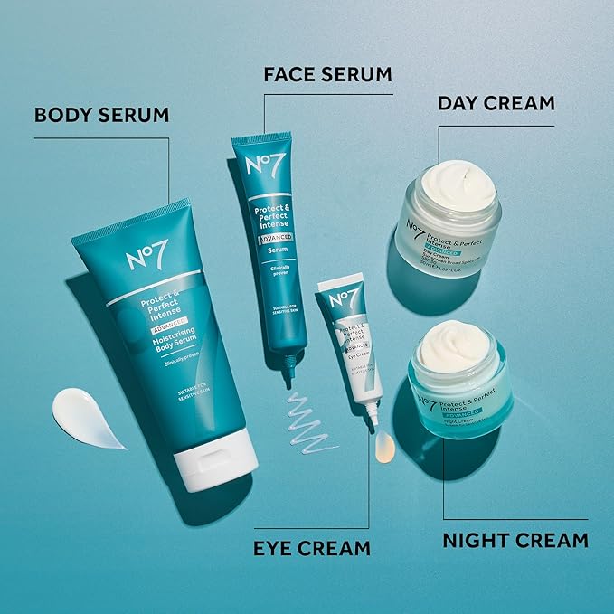 No7 Protect & Perfect Intense Advanced Fragrance-Free Day Cream SPF 30 - Anti-Aging Facial Moisturizer with Anti-Wrinkle Technology - Hydrating Hyaluronic Acid Cream for Radiant Youthful Skin (50ml)
