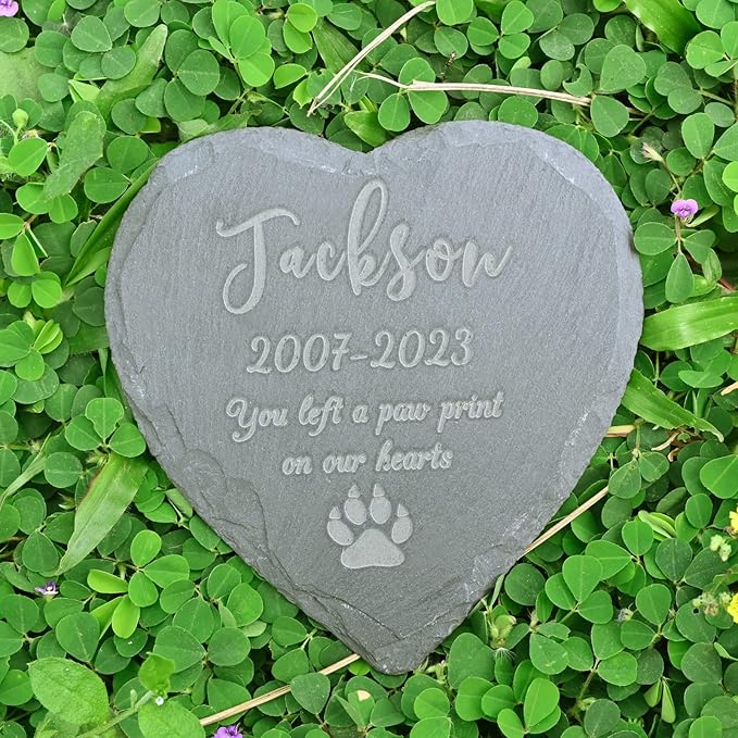 Personalized Memorial Stones, Pet Memorial Gifts for Cats & Dogs, 4''4''/1010cm Natural Stone Heart-Shaped Pet Loss Gift