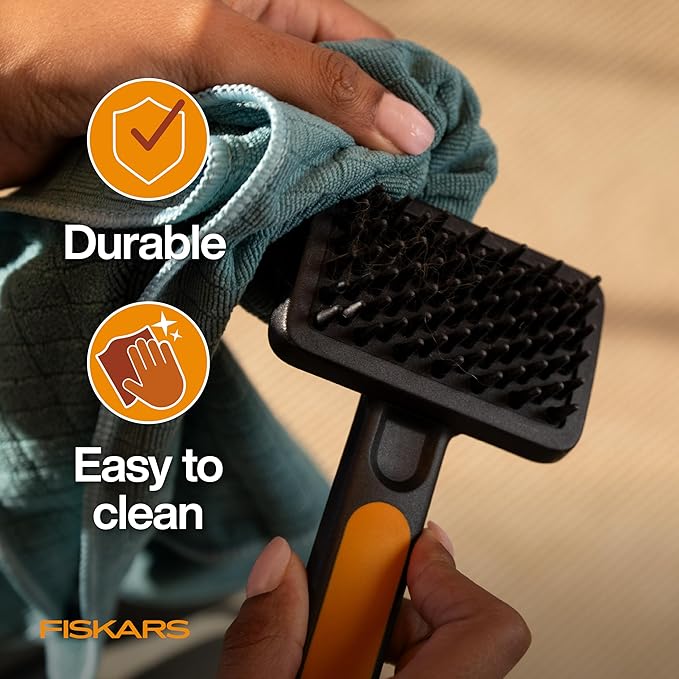 Fiskars Pet Brush