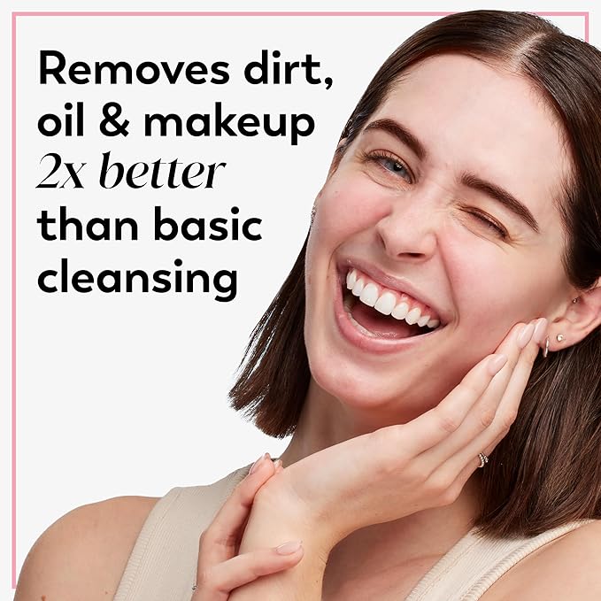 Olay Makeup Remover Wipes, Daily Facials Hydrating Face Cleanser for Normal to Dry Skin, Alcohol & Fragrance Free, Soft Face Wash Towels, Travel Essentials for Women, Convenient Dry Cloths, 66 ct