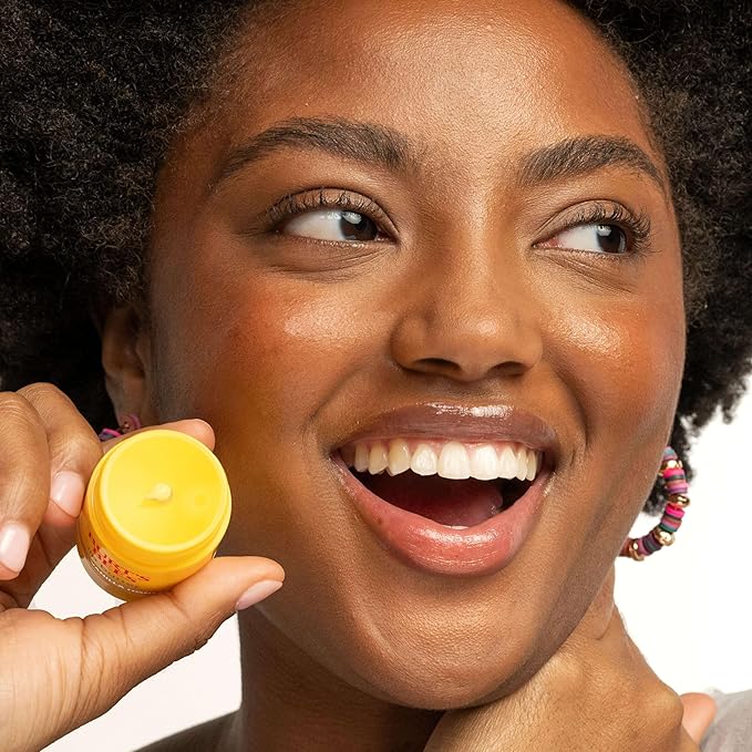 Burt's Bees Vanilla Honey Lip Butter, Repairs Dry Lips, 24 Hour Hydration, Locks in Moisture, Includes Shea and Mango Butters, Antioxidant Rich Vitamin E, Convenient Twist Up Dispenser, 0.5 Oz.