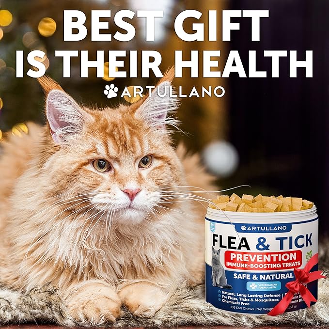 Flea Treatment for Cats - Natural Flea and Tick Prevention Supplement for Cats, Kittens - Chewable Daily Oral Pills with Vitamins - 135 Soft Chews - Dental Treats, Digestive Health, Immune Support